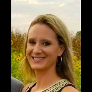 Meet your Posher, Holly